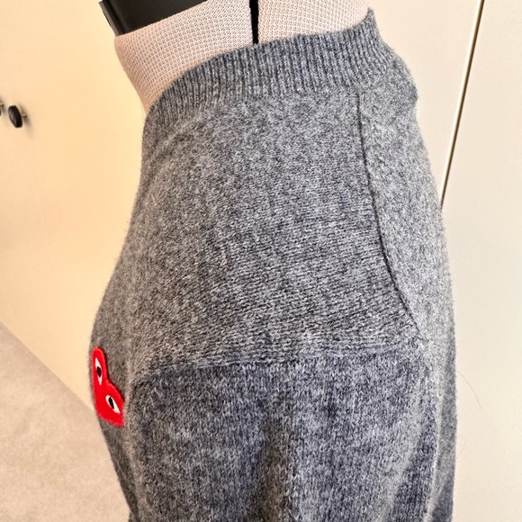 Comme des Garcons Gray Wool Sweater with Heart - Picture 8 of 8